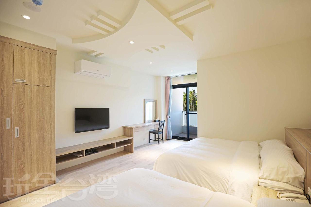 Riyuewan Homestay Yuchi Extérieur photo