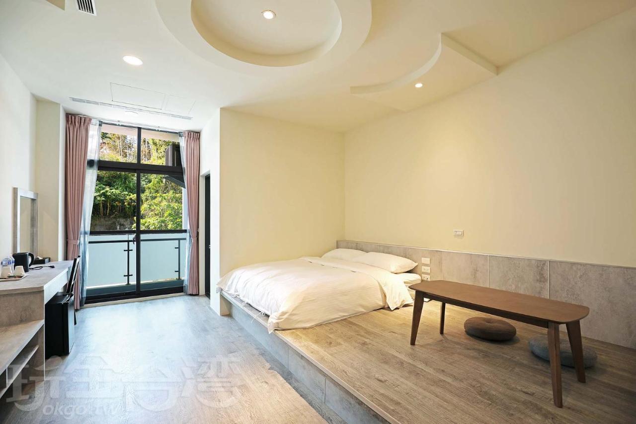Riyuewan Homestay Yuchi Extérieur photo